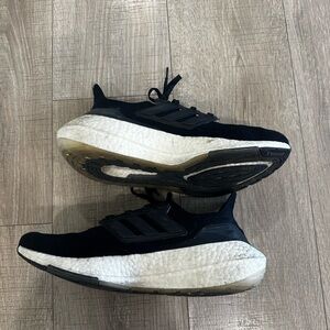 Adidas Ultraboost 22 Men’s size 10